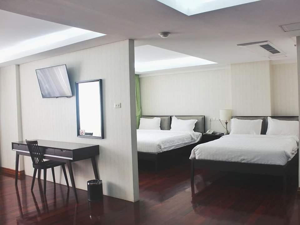 Myanmar Life Hotel Yangon Esterno foto