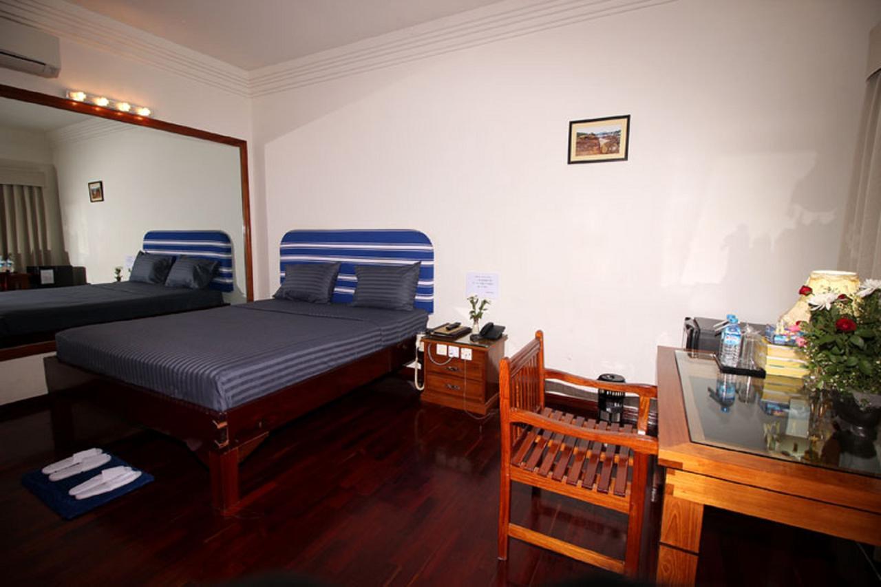 Myanmar Life Hotel Yangon Esterno foto