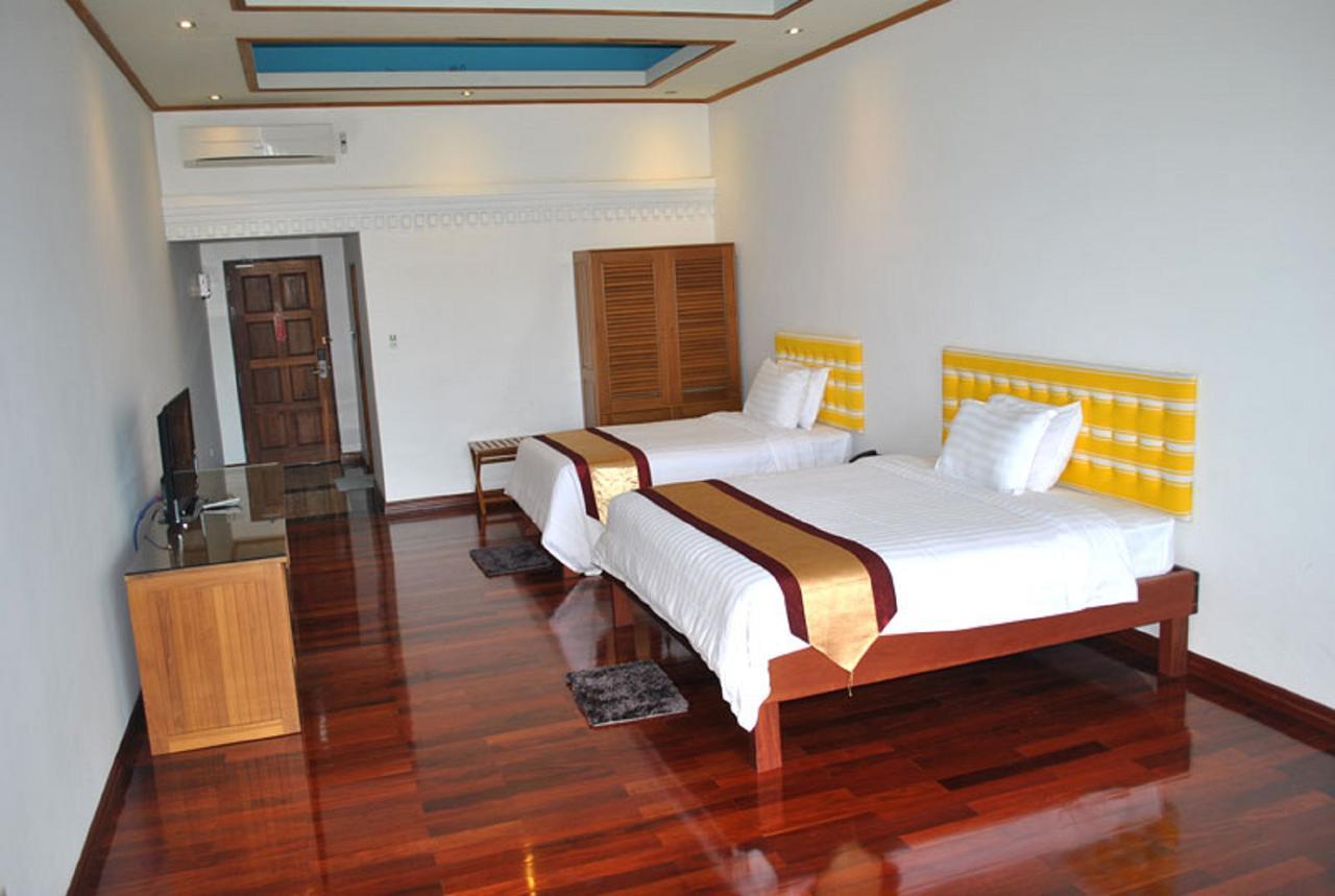 Myanmar Life Hotel Yangon Esterno foto