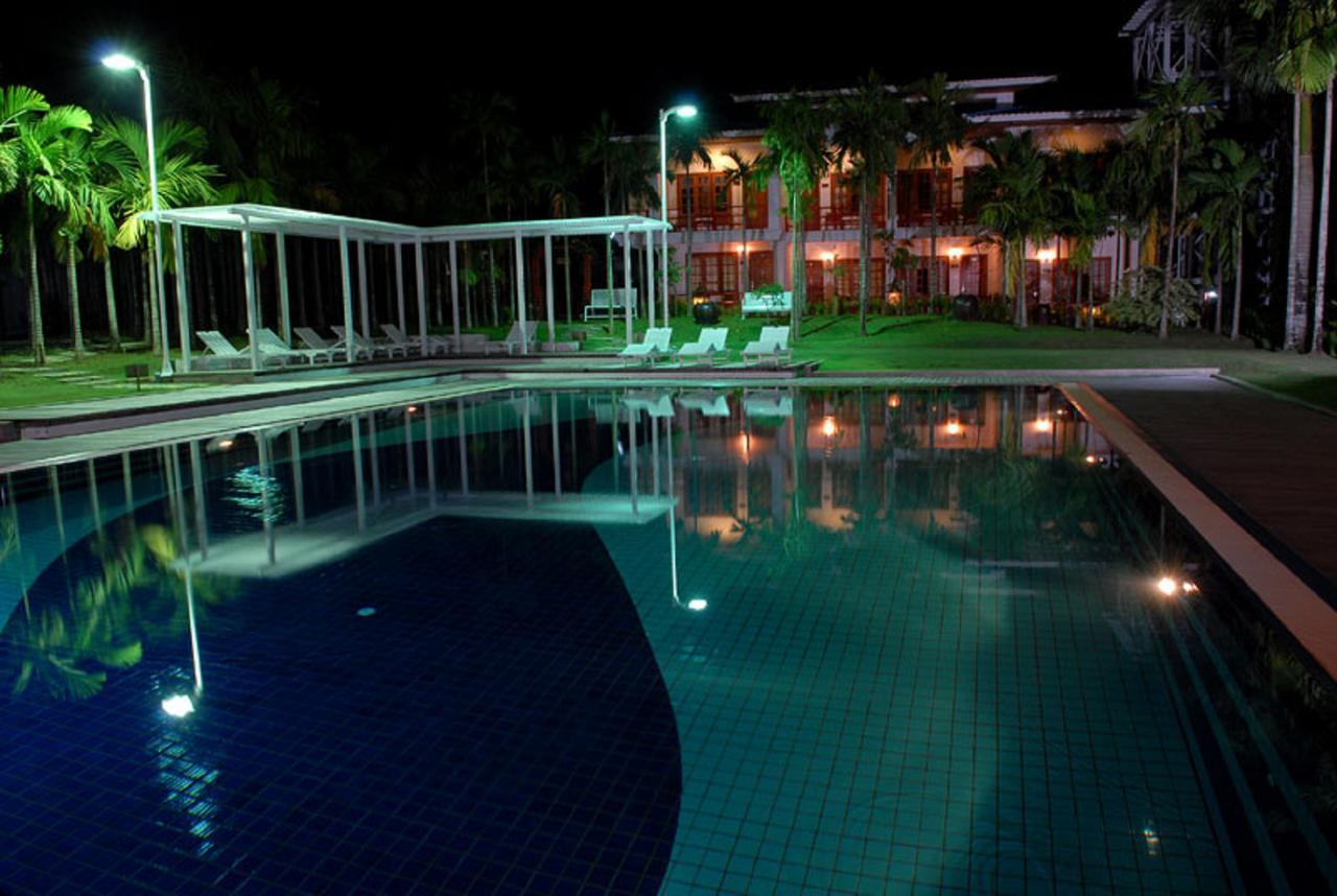 Myanmar Life Hotel Yangon Esterno foto