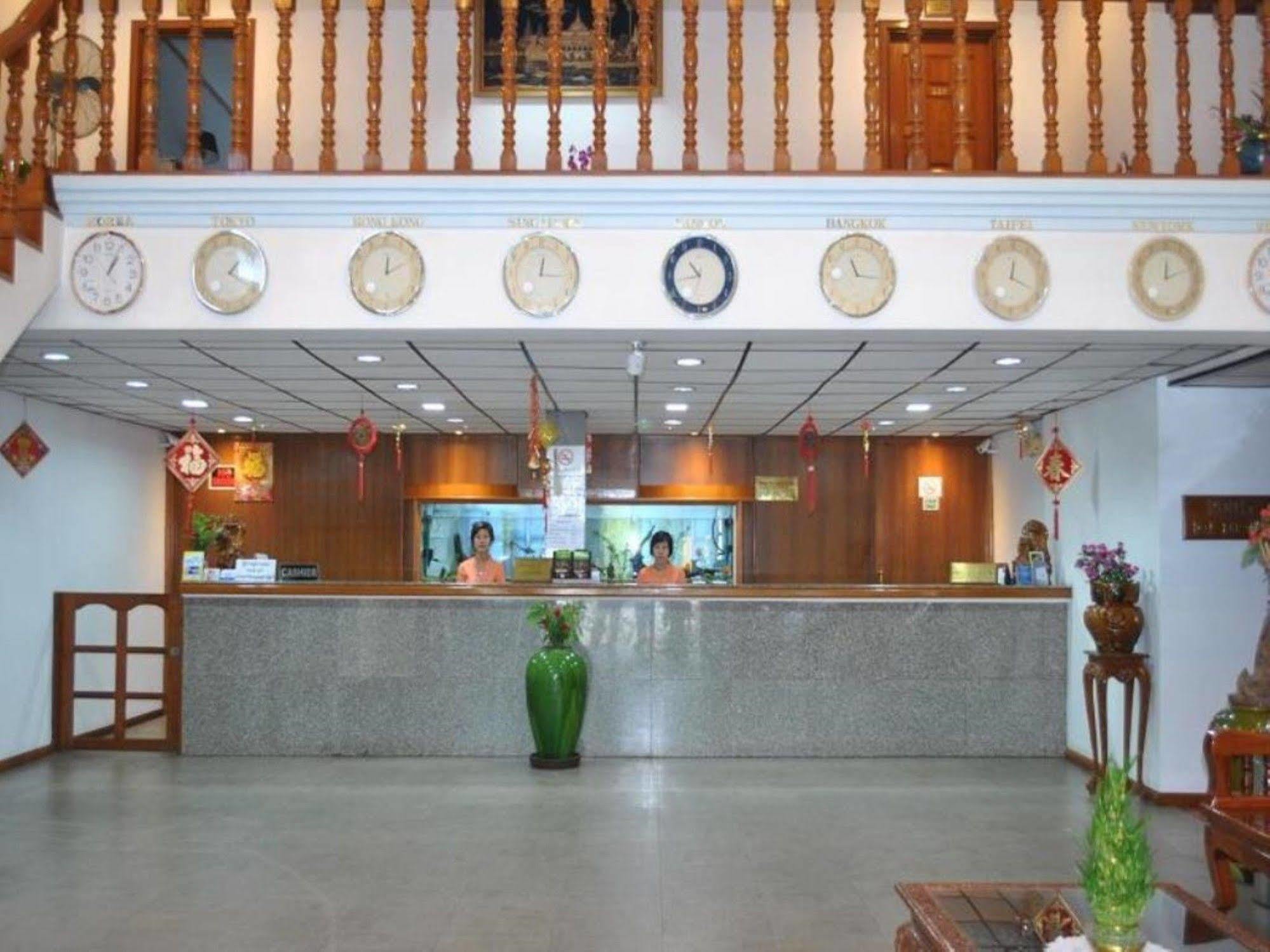 Myanmar Life Hotel Yangon Esterno foto
